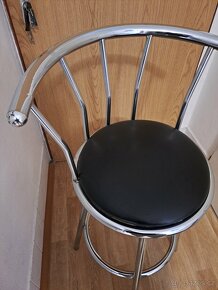 Barová otočná židle s opěradlem - 3