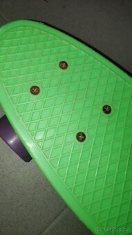 Fialovo zelený pennyboard - 3