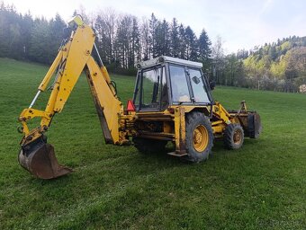 Traktorbagr JCB - 3