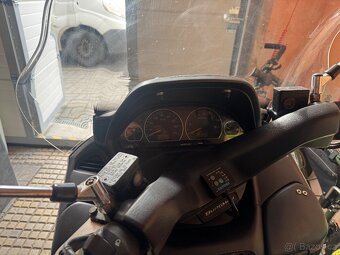Suzuki Burgman 400 - 3