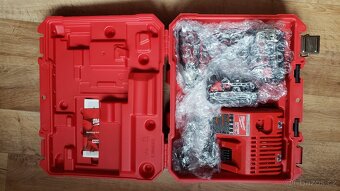 aku rázový utahovák 1/4" Hex Milwaukee M18 - 3