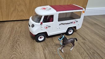 Schleich - Mobilní veterinářská klinika - 3