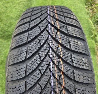 2ks nových zimních pneu Semperit Speed-Grip 205/60/16 96H - 3