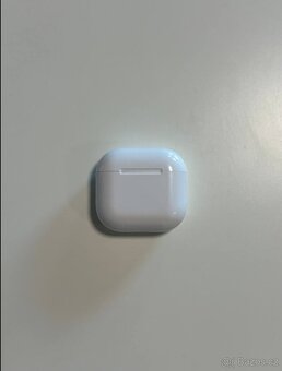 AirPods 4 - 3