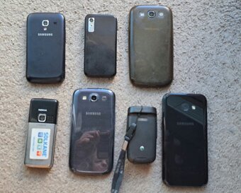 Staré mobily - 3