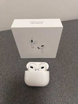 Apple AirPod 3gen. s krabičkou - 3