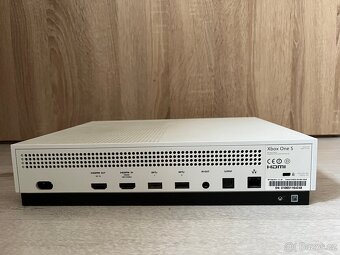 Xbox one S 500 GB + ovladač + 6 her - 3