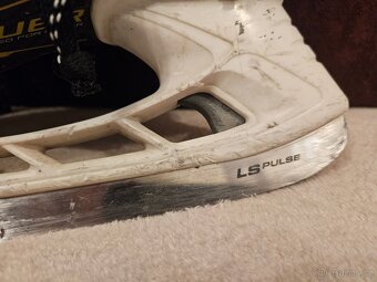 Hokejové brusle Bauer Supreme M4, vel. 4.5 FIT 3 - 3
