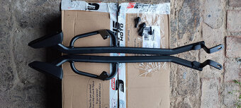 Držák kufru SHAD S0SV69ST pro SUZUKI SV650 (99-02) - 3