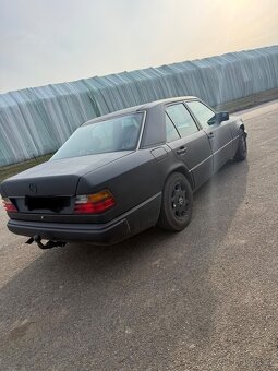 Mercedes W124 200d sedan 1991 - 3