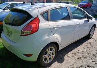 Ford Fiesta 1,6i AUTOMAT 2015 - 3