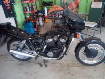 Honda VT 500 - 3