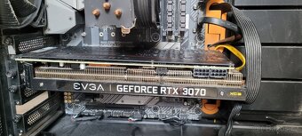 PC s Nvidia Geforce 3070 & i7-9700K 3.6 GHz 8 core - 3