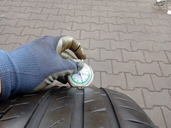 235/50/19 letní pneu continental - 3
