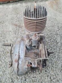 Motor jawa 175 - 3