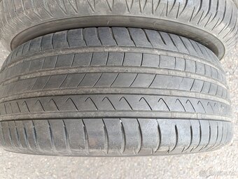 235/60/R16 100H - 3