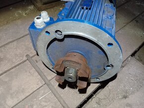Elektromotor 5,5kw 960ot - 3