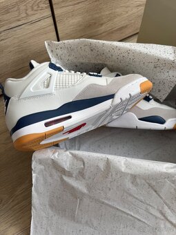Air Jordan 4 SB Navy - 3