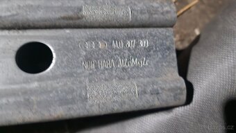 Zadní výztuha nárazníku Audi Q7 4LO 807 309 - 3