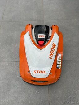 Robotická sekačka STIHL - 3