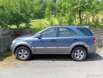 Kia - 3