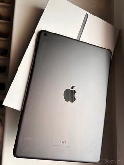 Apple iPad 10.2 (2019) - 3