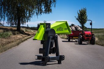 Štěpkovač špalíkovač za traktor s řemenovým převodem - 3