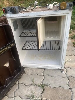 Lednice do karavanu na 12v,220v a na plyn funkční - 3