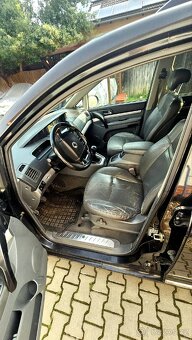 SsangYong Rodius 4x4 - 3