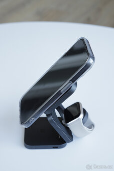 Bezdrátová nabíječka Cubenest E310 3v1 pro iPhone zařízení - 3