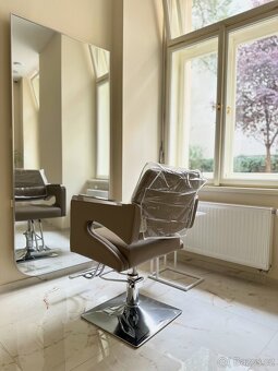 Pronájem místa - Kadeřník / kadeřnice / barber - Praha - 3