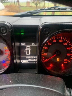 Suzuki Jimny 1.5 - 3