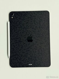 iPad Pro 11" (2018), 64GB, Wi-Fi only + Apple Pencil - 3