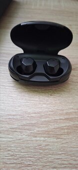 Bezdrátová sluchátka buxton REI-TW 400 Black - 3