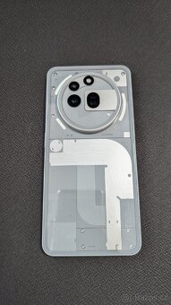 Nothing Phone (3a PRO) 12+256GB šedý - 3