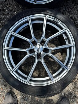 Alu kola AEZ 5x112 r18 et40 J8 +podložky 1500Kč - 3