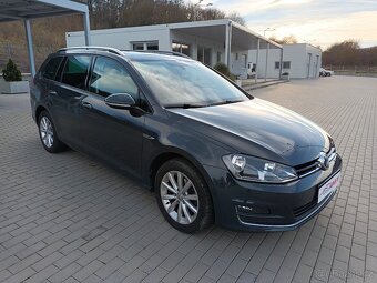 Volkswagen Golf 1,6 TDI,81KW,SERVIS,NAVI,TAŽNÉ - 3