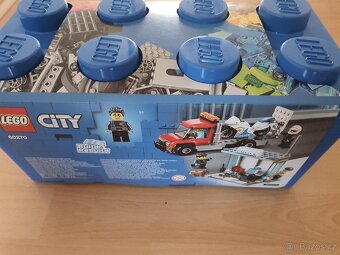 Lego 60270 Police bricks box - 3