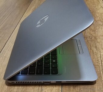 HP EliteBook 820 G3 - 3
