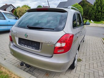 Škoda Fabia kombi 1.2tsi 77kw DSG 10/2012 Family AČ - 3