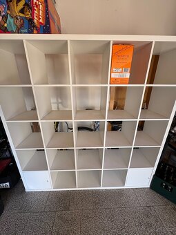 regál IKEA (KALLAX 5×5) - 3
