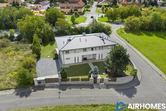 Bydlení  se zahradou na hranici Průhonického parku - 3