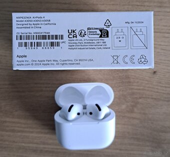 Sluchátka Apple Airpods 4 - 3