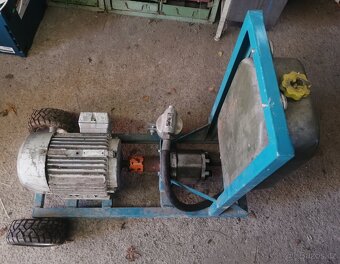 Štípačka na dřevo - 3