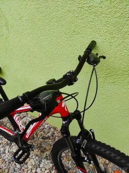 Značkové dětské horské kolo SPECIALIZED 26"/13"(XS) - 3