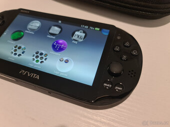 PS Vita 2000 Slim - 3