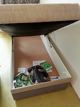 Prodám postel v dobrém stavu - 3