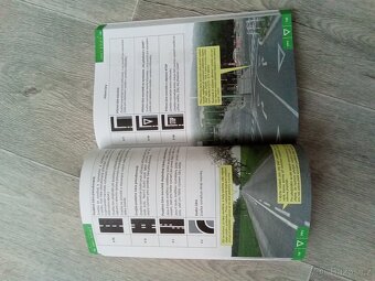 Kniha AUTOŠKOLA POHODLNĚ 2024/2025 - 3