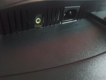 Počítačový monitor Fujitsu, model L22T-2, LED, TOP STAV - 3
