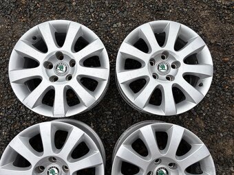 Alu original sada disku Škoda 5x112 7J ET37 R16 - 3
